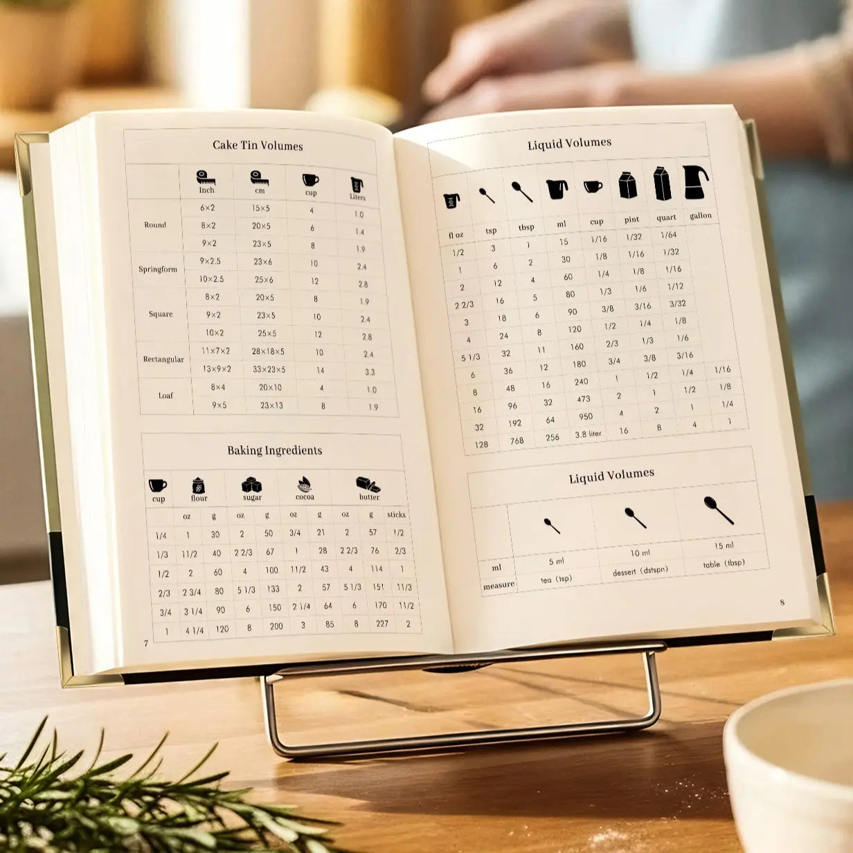 Molekaus sage green faux leather recipe journal with gold-foil lettering, featuring protective metal corners and an elegant gift-ready presentation box.
