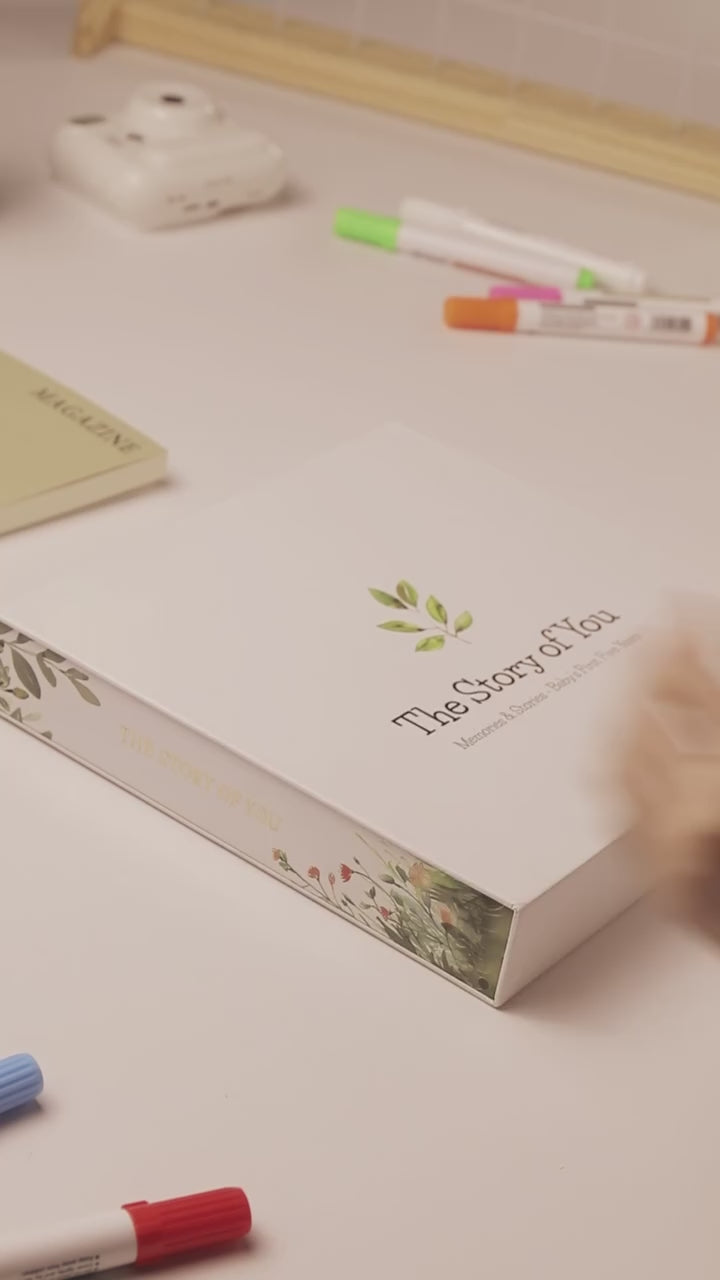 Deep dive into the premium linen design and gold foil craftsmanship of the Molekaus baby book.